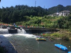 游乐设施-龙井峡漂流