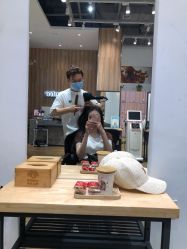 -曼都发型