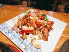 泰式香叶柠檬鸡-云海肴云南菜·蒸汽石锅鱼(北京良乡华冠店)