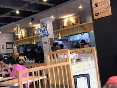 大堂-蒙自源米线大王(昆明站店)