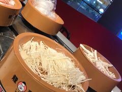 -龍歌自助小火锅(市北和达中心城店)
