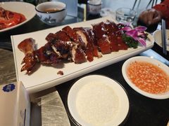 -三亚火车头万人海鲜广场