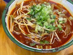 -拈签一笑黄牛肉辣卤串串