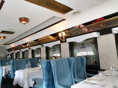 靠窗位-火车头法国西餐厅