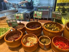 -云阿蛮云南生烫牛肉米线(奉贤路店)