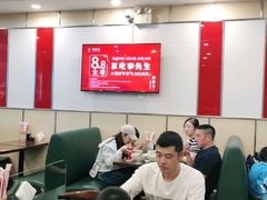 大堂-李先生牛肉面大王(营口大润发店)