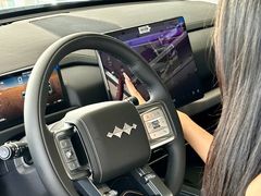 -长沙麓谷汽车世界长安4S店