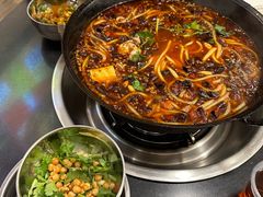 -鸿顺老铁锅美蛙鱼府(解放碑店)
