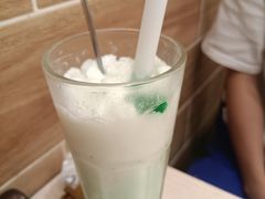 -佰搭果·广式茶餐厅(西华路店)