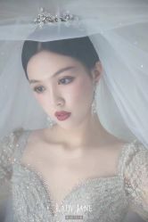 -Lady  Jane高端婚纱礼服馆