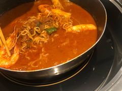 -三清洞摩西韩式年糕火锅(威高广场店)