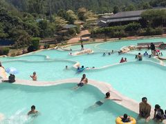 -十万大山布透温泉