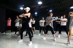 -DNA舞室