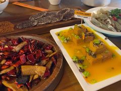 -隔壁老王·家常云南菜(花巷店)