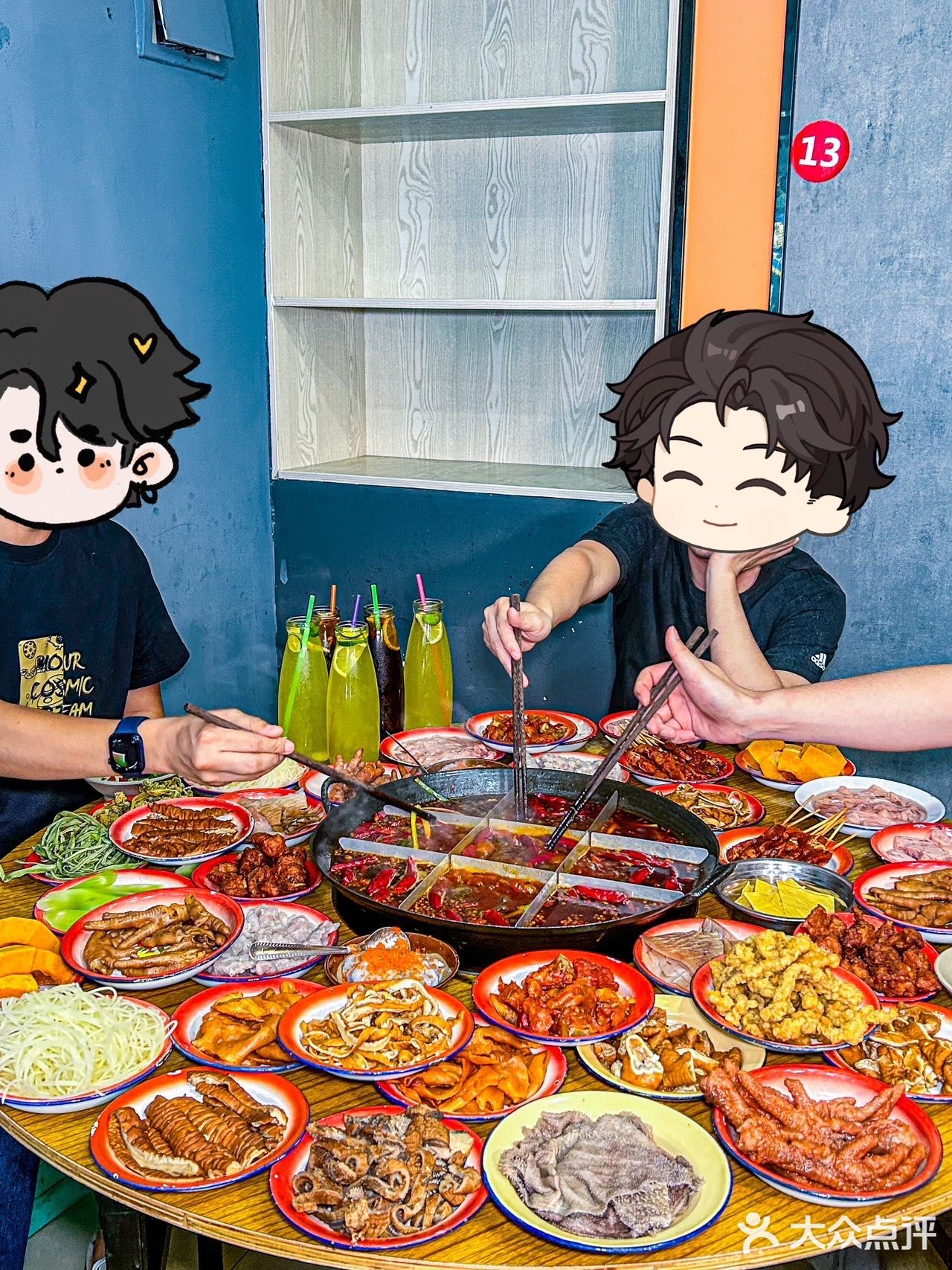 重庆就是这样，藏在社区的火锅味道都好地道！