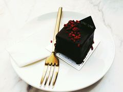 -UNI UNI(环亚凯瑟琳店)