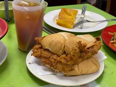 猪扒包-胜利茶餐室