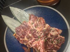 -山川小町·极番烧肉(新地假日广场店)