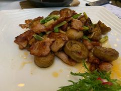 香煎口蘑脆爽肉-周三的情书花园餐厅(江北店)