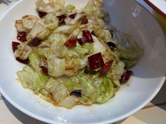 -阿瓦山寨·湘菜现炒·剁椒鱼头王(咸阳总店)