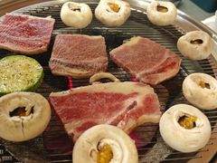 -围炉肉舍•炭烤活鳗•丹东海鲜烤肉(步行街店)