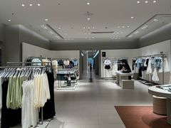 -URBAN REVIVO(西安Momopark店)
