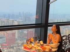 -锦厨国际自助餐厅 · 云端景观 (昆明索菲特大酒店)