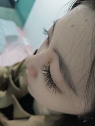 -丽心自助美甲美睫