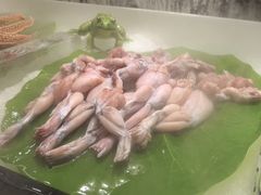 -四囍码头海鲜烧烤自助火锅(外滩南京东路悦荟广场店)