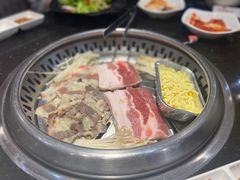 -木槿花韩式炭烤·熟成肉工坊(孙文东路店)