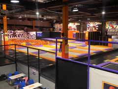 -Tenker Club弹刻极限主题公园 · 蹦床 · 团建 · 生日派对(大关店)