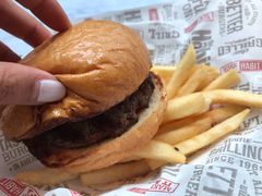 -The Habit Burger Grill 哈比特汉堡(复兴soho店)