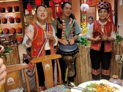 -老滇山寨•云南特色菜•地方菜•民族风情歌舞表演(金碧店)