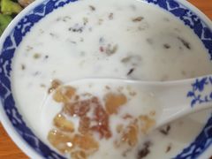 椰奶炖桃胶-韵姐牛奶甜品世家