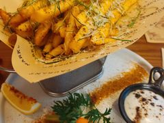 -Mark&Mars Restaurant