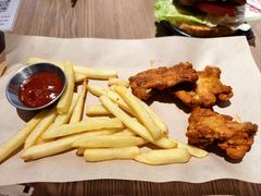 -必胜客(航洋国际店)