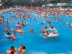 -海豚湾梦幻水上乐园