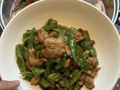 -鱼鲜饭香·招牌汽锅剁椒鱼头王