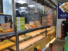 面包甜点陈列柜-鲍师傅糕点(江苏路店)