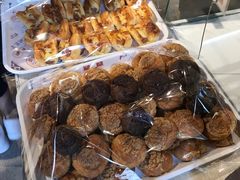 爆浆奶油泡芙-昆明冠生园·蛋糕·面包(南强街店)