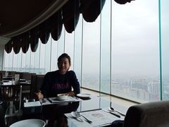 -荣誉国际酒店-云顶旋转餐厅