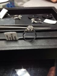 点击看大图 iphone_upload_pic-威德钻石-克拉钻大本营(南京东路店)