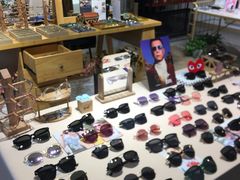 -肆兮眼镜·蔡司·徕卡战略合作店(大坪店)