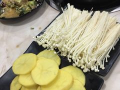 -多多大红焖羊肉馆