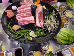 -豚豚家돈돈가韩国锅盖烤肉(新北万达店)