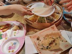 -怪噜范·老贵阳街头名小吃(鸿通城店)