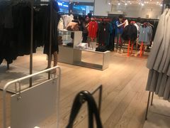 -COS(月星环球港店)