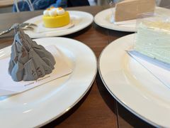 -Fridi Patisserie Cafe