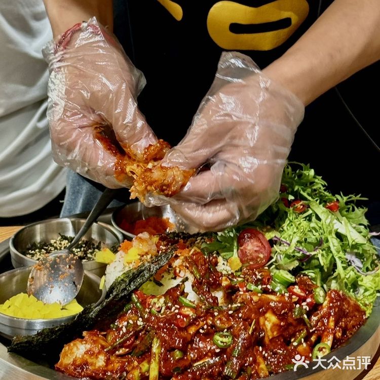 在北京………这一口韩式酱蟹可是香迷糊了！