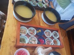 -桥香园过桥米线(国贸店)